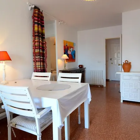 Apartment Rocamaura Iii 4-2 *